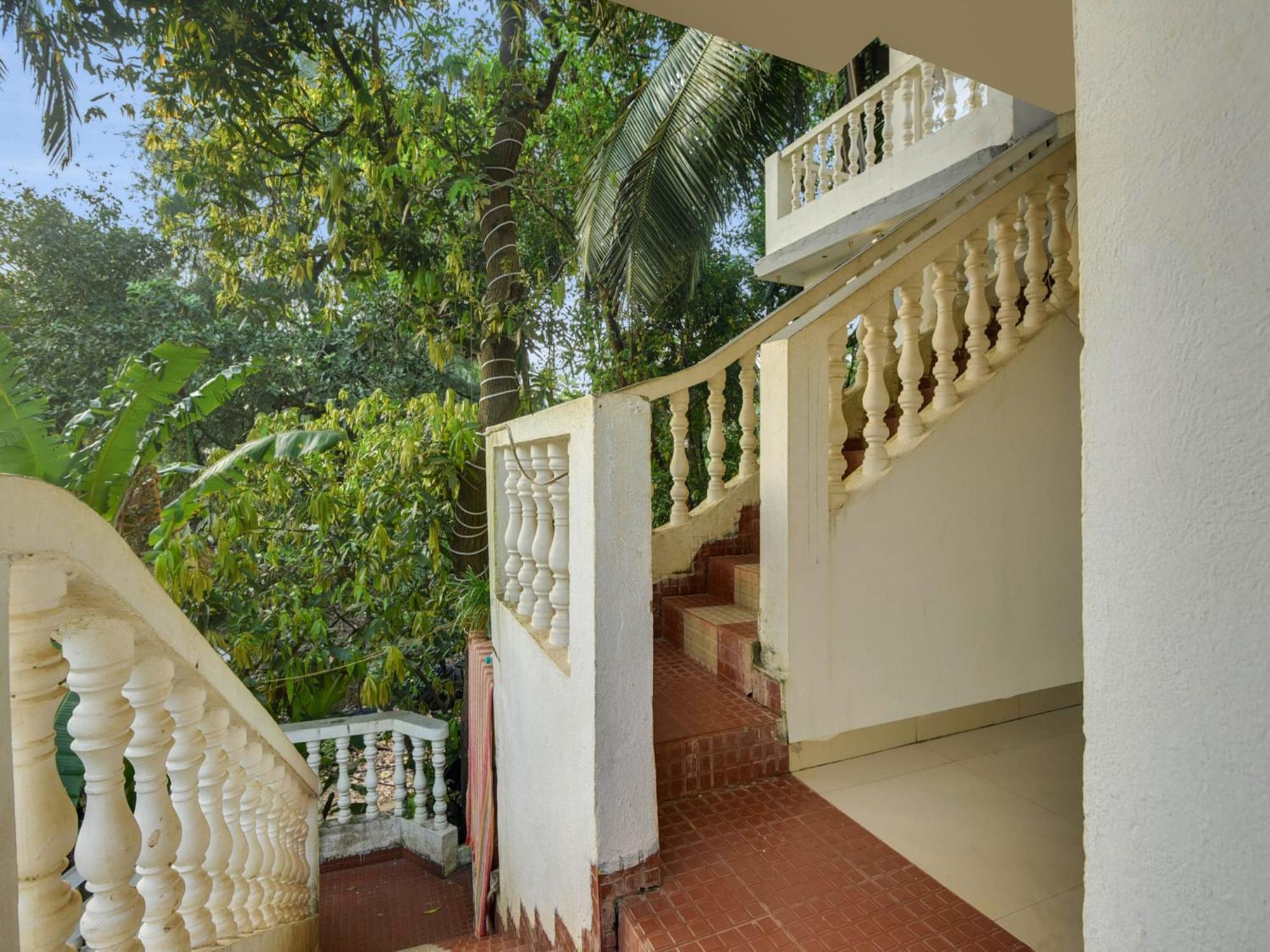 Collection O Morjim Sea Wave Hotel ภายนอก รูปภาพ