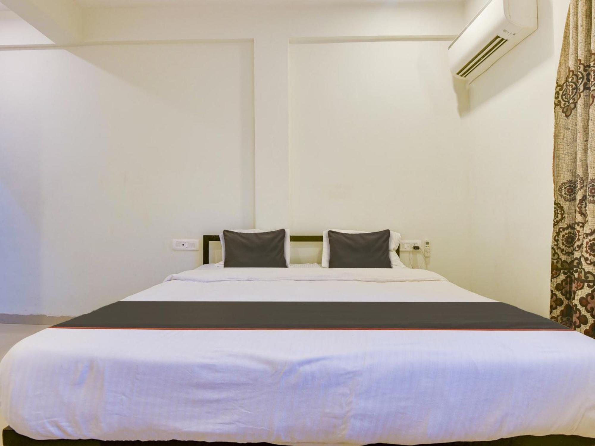 Collection O Morjim Sea Wave Hotel ภายนอก รูปภาพ